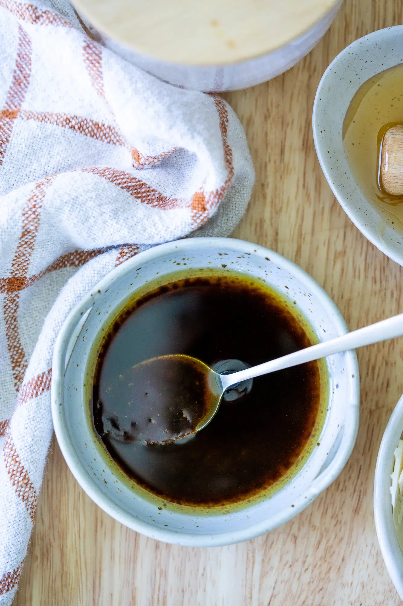 Balsamic Salad Dressing Serving Dish