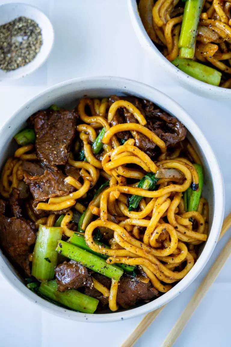 Close up of Black Pepper Beef Noodles