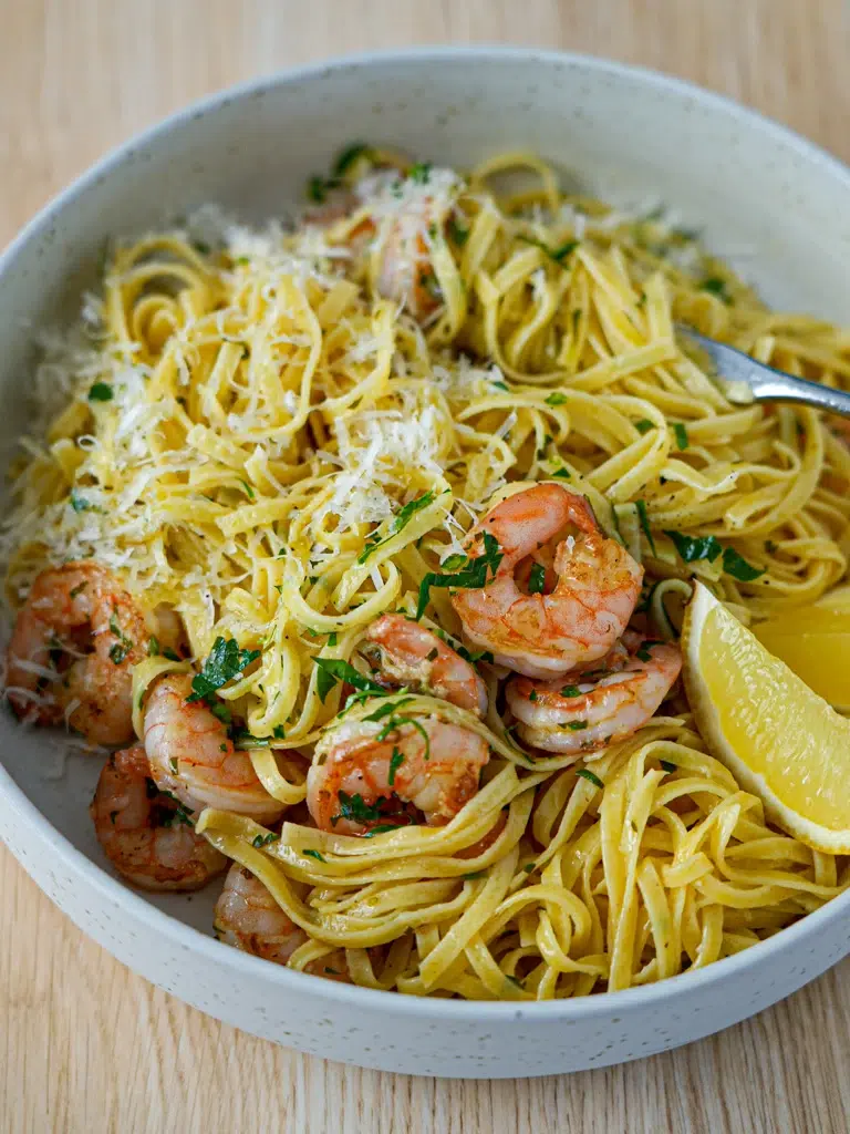 Garlic Butter Prawn Linguini